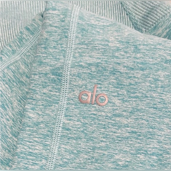 ALO Yoga leggings & Bra Set EUC SM - Picture 4 of 6